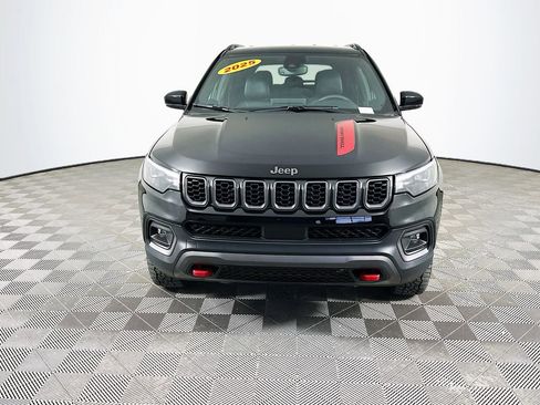Certified 2025 Jeep Compass Trailhawk w/ Trailhawk Elite Group image 4
