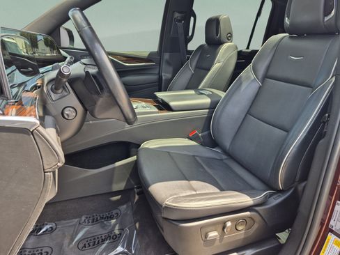 Used 2023 Cadillac Escalade ESV Premium Luxury AWD/4WD image 20