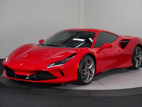 Used 2022 Ferrari F8 Tributo RWD image 6