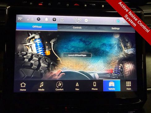 Used 2023 Jeep Grand Cherokee Limited image 31