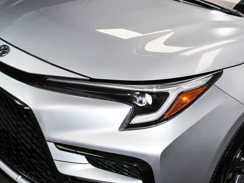 Used 2023 Toyota Corolla SE AWD/4WD image 56
