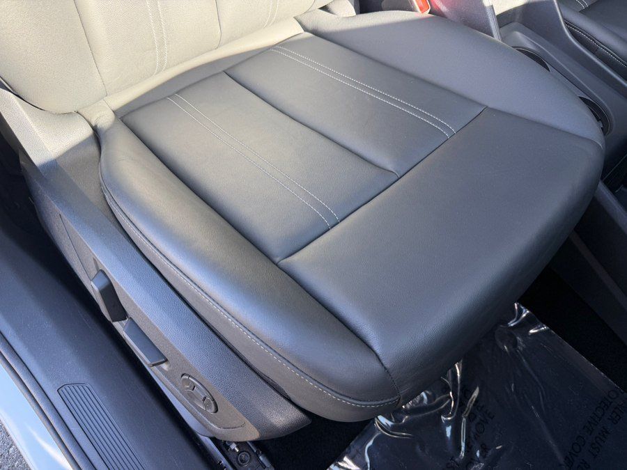 Used 2024 Audi Q4 e-tron Premium Plus w/ Premium Plus AWD/4WD image 33