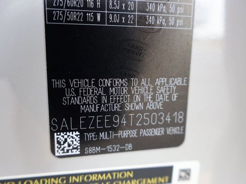 Certified 2026 Land Rover Defender 110 AWD/4WD image 46