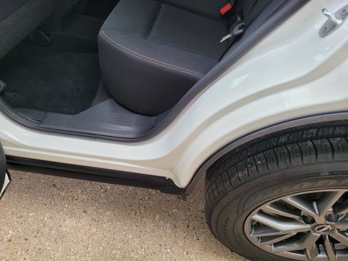 Used 2023 Nissan Rogue S AWD/4WD image 30