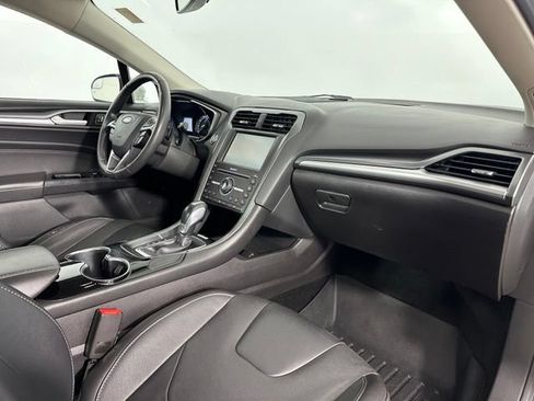 Used 2016 Ford Fusion Titanium FWD image 27