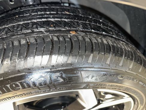 Certified 2025 Kia Niro EX Touring image 11