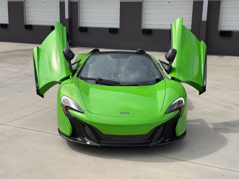 Used 2015 McLaren 650S Spider RWD image 13