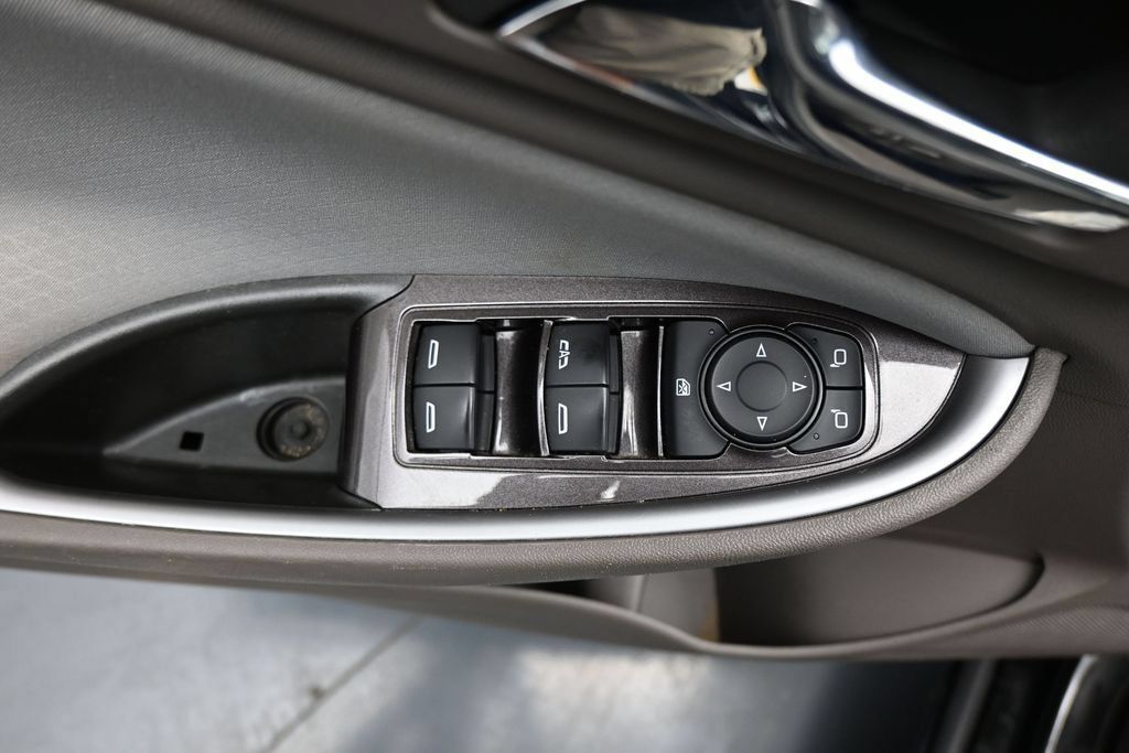 Used 2023 Chevrolet Malibu LT FWD image 11