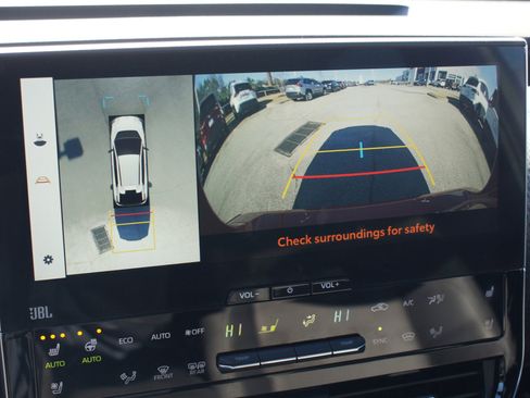 Used 2023 Toyota bZ4X Limited image 8