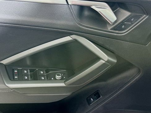 Used 2023 Audi Q3 2.0T Premium w/ Black Optic Sport Package image 18