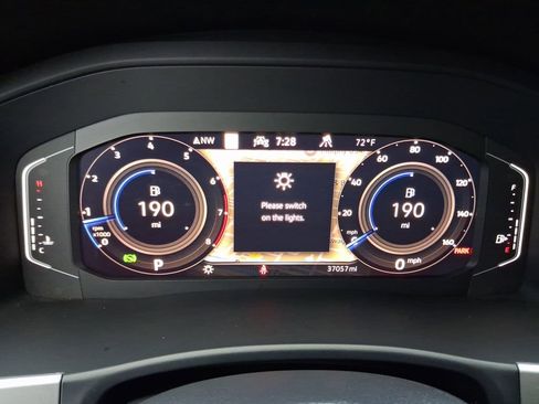 Used 2022 Volkswagen Atlas Cross Sport SEL image 18