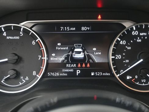 Used 2022 Nissan Rogue SV FWD image 9