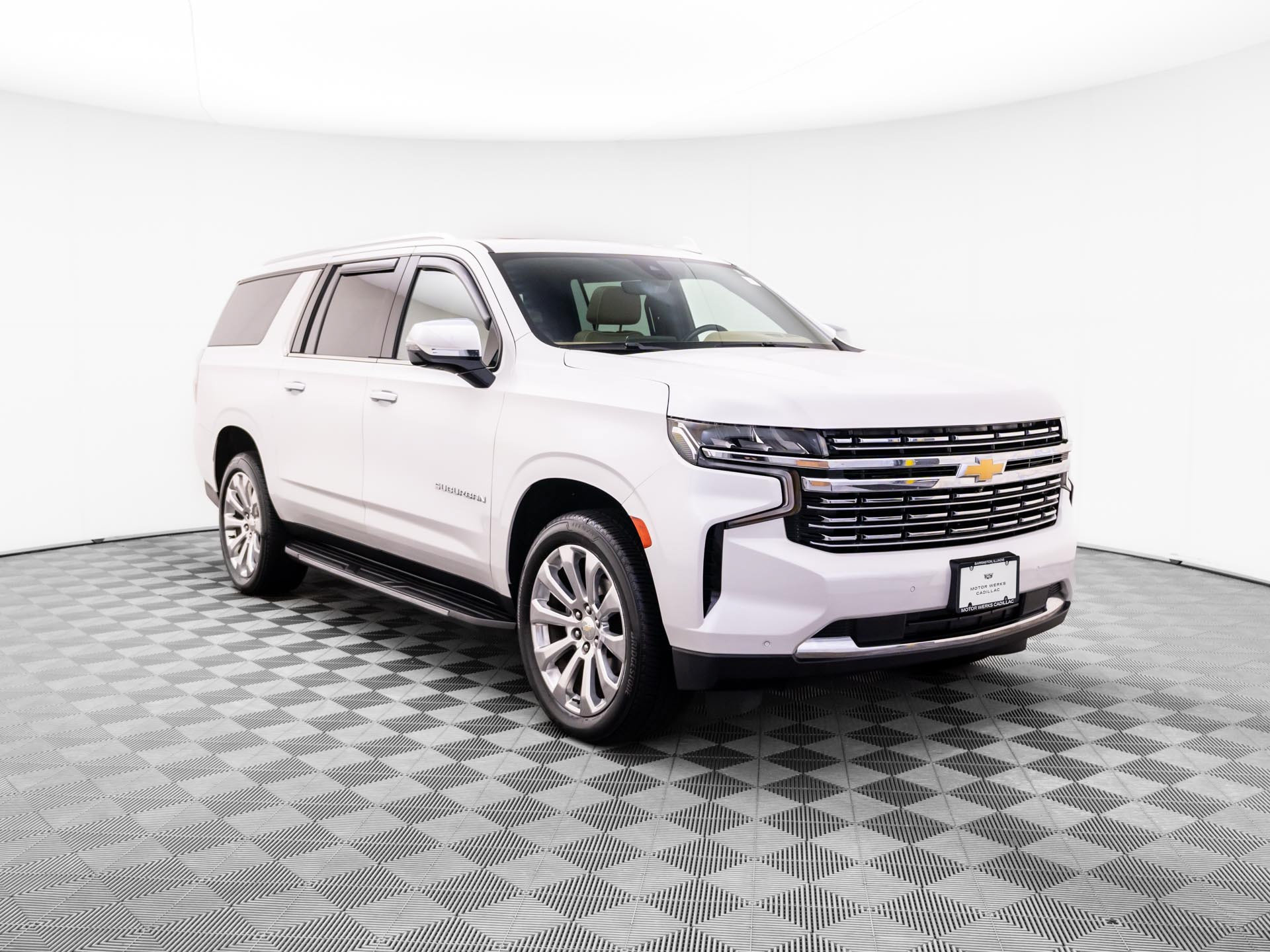 Used 2021 Chevrolet Suburban Premier w/ Premium Package AWD/4WD image 7