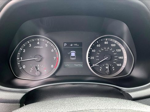 Used 2018 Hyundai Elantra GT FWD image 13