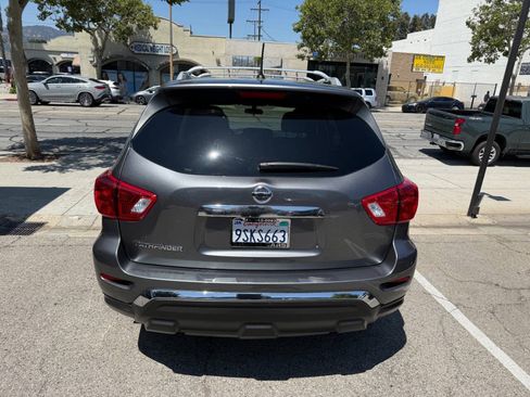 Used 2018 Nissan Pathfinder S FWD image 10