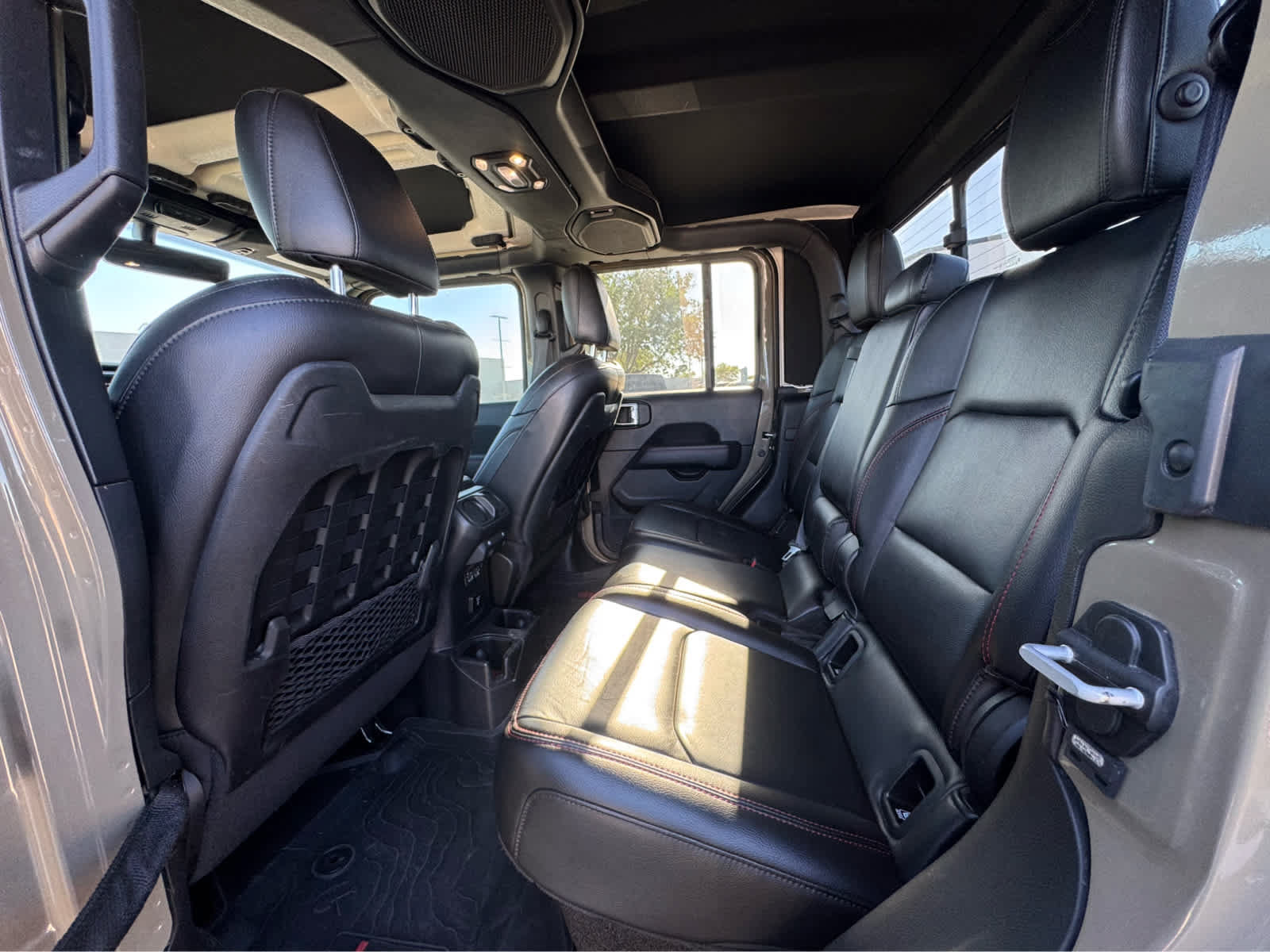 Used 2020 Jeep Gladiator Rubicon AWD/4WD image 5