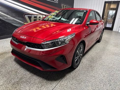 Used 2024 Kia Forte LXS FWD image 2