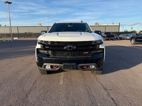 Used 2019 Chevrolet Silverado 1500 LT Trail Boss image 3