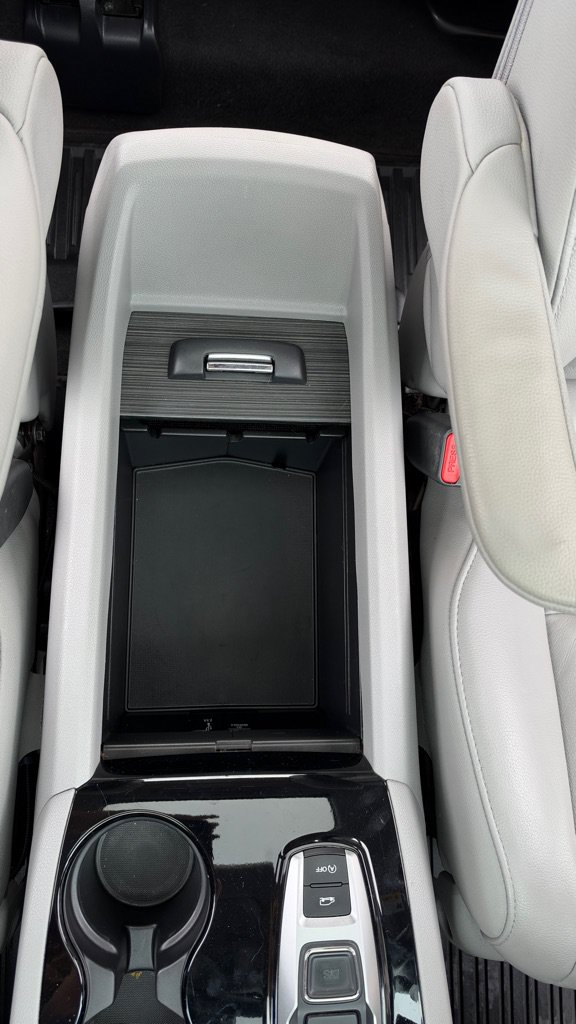 Used 2018 Honda Pilot Touring image 16