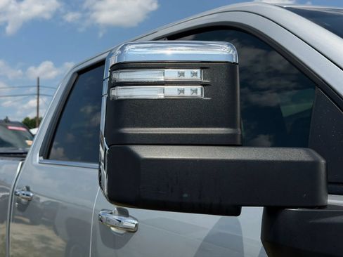 Used 2022 Chevrolet Silverado 2500 LTZ w/ LTZ Convenience Package AWD/4WD image 10