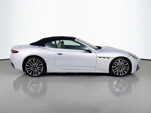 New 2026 Maserati GranCabrio Modena AWD/4WD image 9