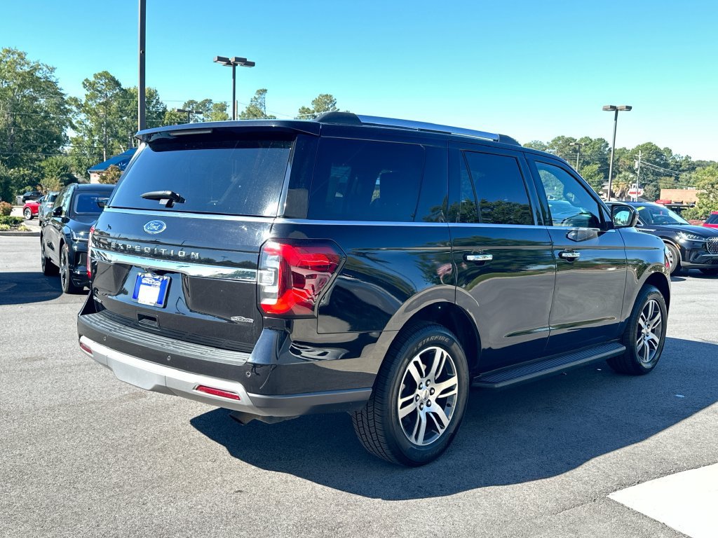 Used 2024 Ford Expedition Limited AWD/4WD image 7