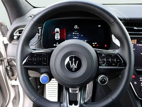 New 2026 Maserati Grecale Folgore AWD/4WD image 30