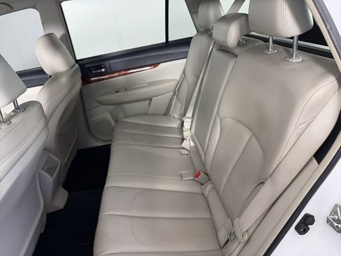 Used 2010 Subaru Outback 3.6R Limited image 13