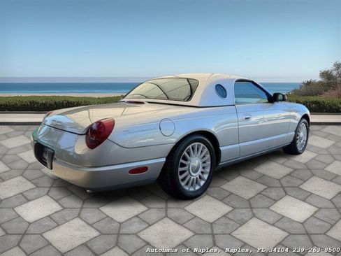 Used 2005 Ford Thunderbird Deluxe image 18