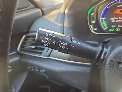 Used 2018 Honda Accord Touring image 16