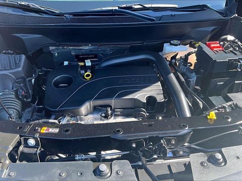 Used 2026 Chevrolet Equinox LT FWD image 10