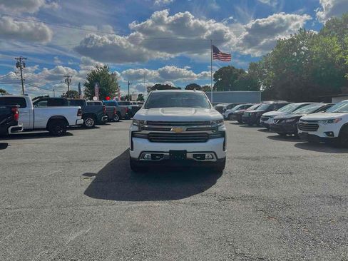 Used 2019 Chevrolet Silverado 1500 High Country image 3