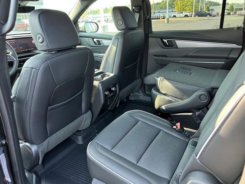 New 2026 Buick Enclave Preferred w/ Power Package image 8