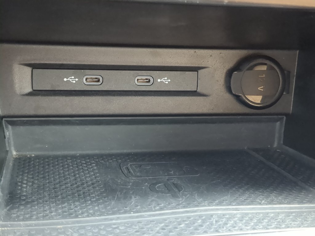 Certified 2023 Volkswagen Tiguan SE R-Line FWD image 23