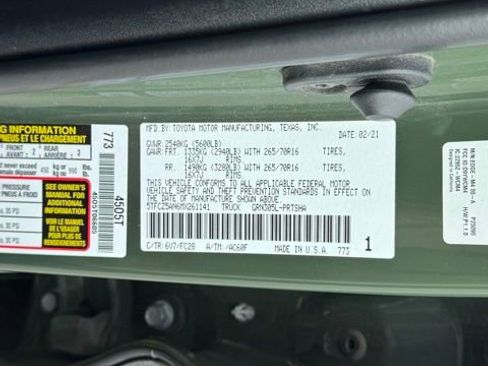 Used 2021 Toyota Tacoma SR5 w/ Trail Edition image 38