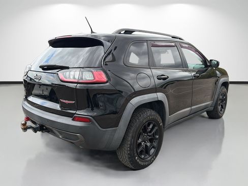 Used 2019 Jeep Cherokee Trailhawk w/ Cold Weather Group AWD/4WD image 3