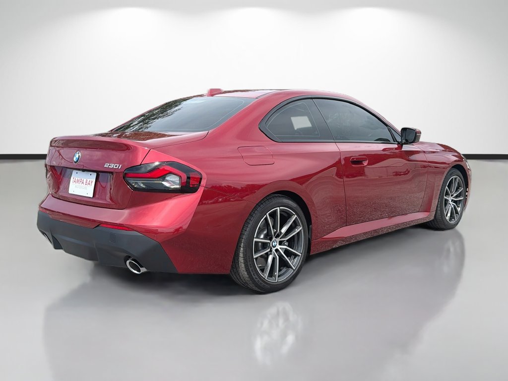 Used 2025 BMW 230i Coupe RWD image 3