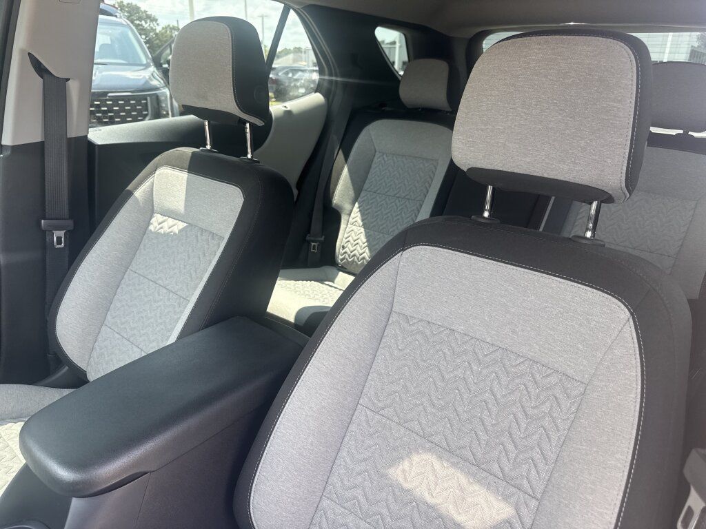 Used 2024 Chevrolet Equinox LS FWD image 19