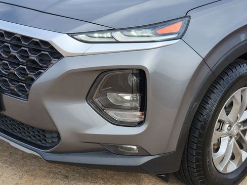 Used 2019 Hyundai Santa Fe SEL image 9