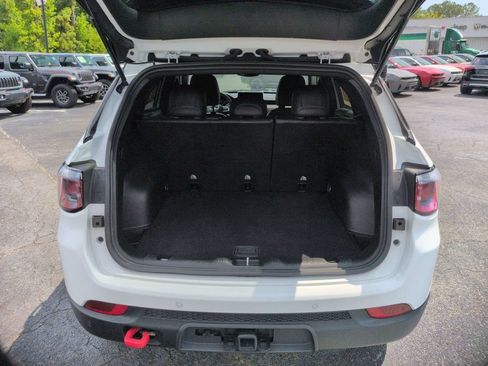 Used 2025 Jeep Compass Trailhawk w/ Trailer Tow Group AWD/4WD image 33