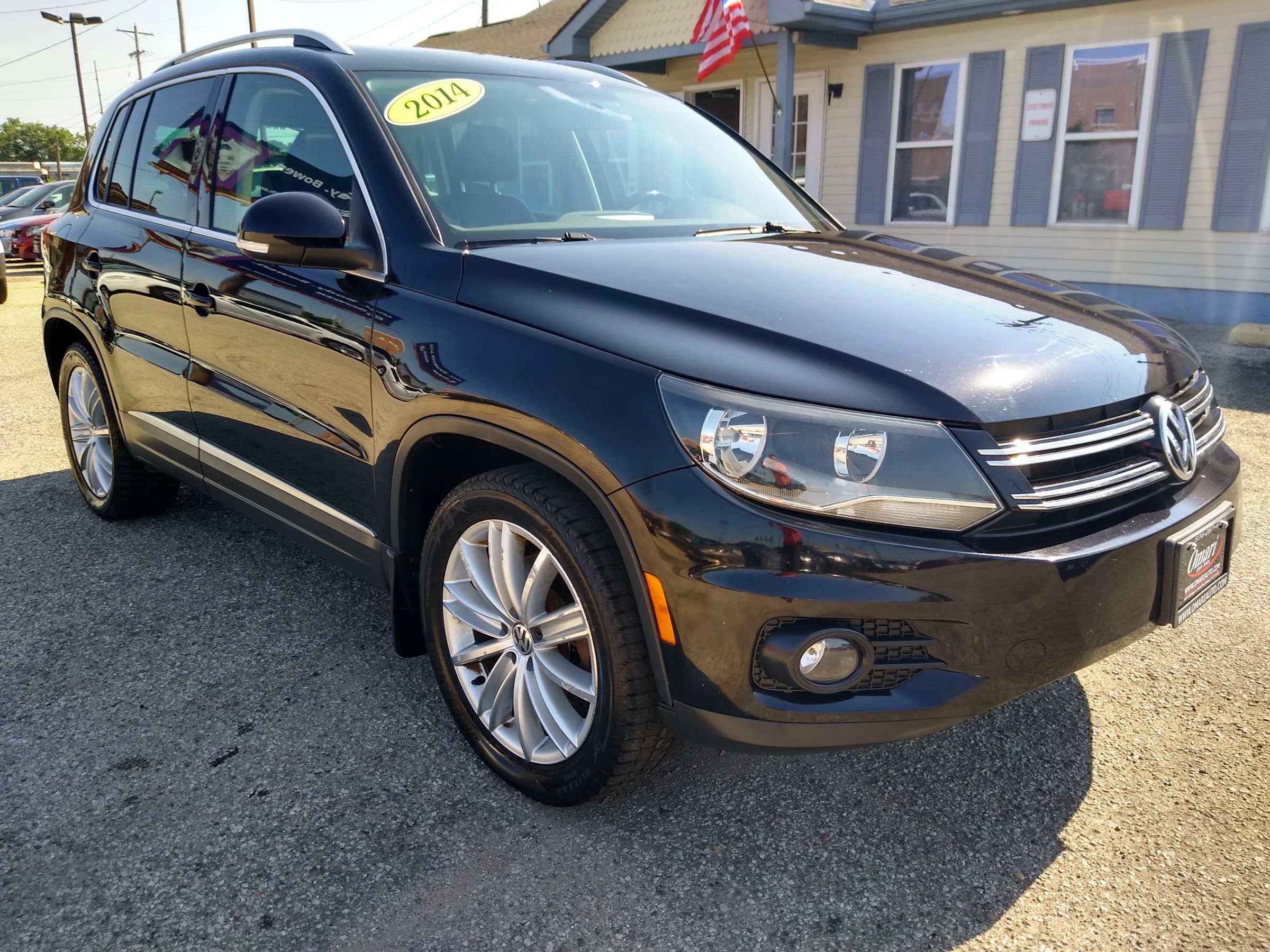 Used 2014 Volkswagen Tiguan SEL AWD/4WD image 3