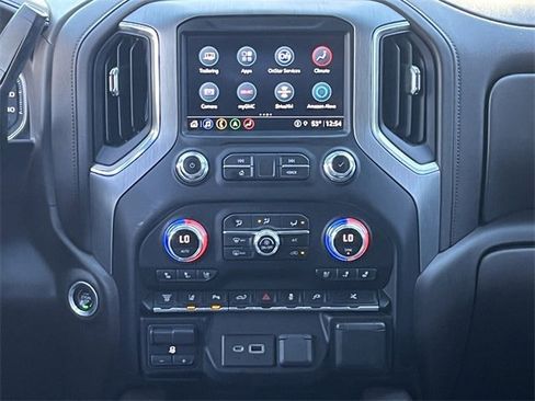 Used 2022 GMC Sierra 3500 Denali image 18