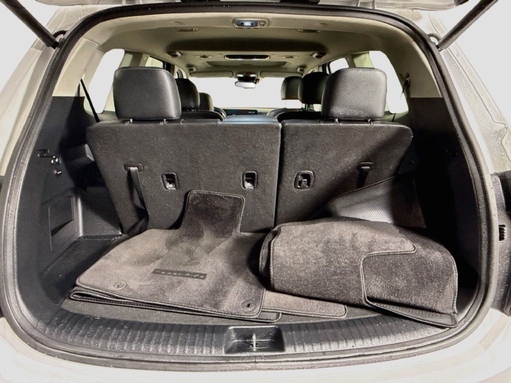 Used 2024 Kia Telluride EX w/ EX Captain's Chair Package FWD image 34