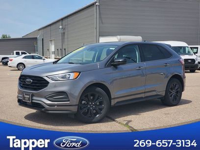 Used 2024 Ford Edge SE w/ Black Appearance Package