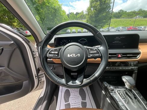 Certified 2024 Kia Seltos EX AWD/4WD image 15