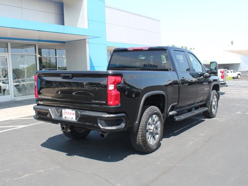 New 2026 Chevrolet Silverado 2500 Custom w/ Z71 Off-Road Package AWD/4WD image 4
