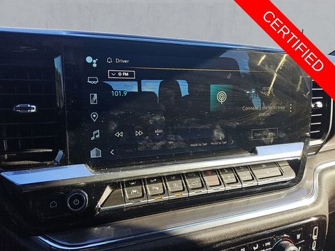 Used 2023 Chevrolet Silverado 1500 High Country w/ Technology Package image 19