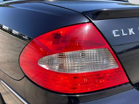 Used 2009 Mercedes-Benz CLK 550 Cabriolet image 27