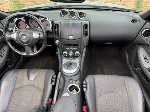 Used 2014 Nissan 370Z Touring w/ Sport Package RWD image 22