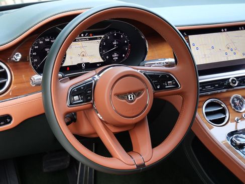 Used 2023 Bentley Continental GT V8 image 12